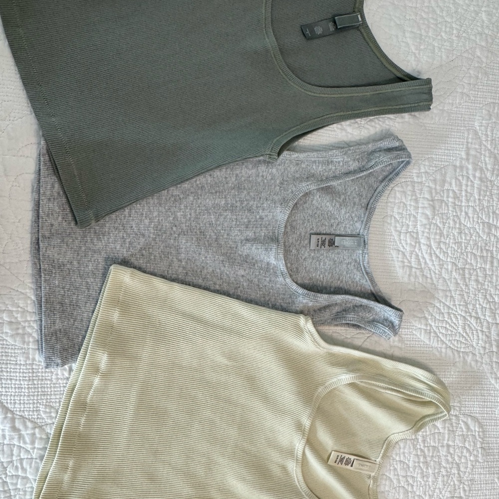 Set of Three Ribbed Tank Tops SKIMS